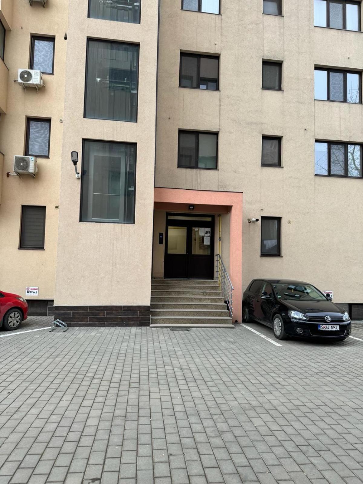 Luxury Young Residence Ιάσιο Εξωτερικό φωτογραφία
